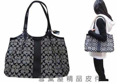 COACH 水餃包大容量國際正版品證購證明手提可肩背100%進口防水緹花布+皮革可放A4資料夾 (4折)